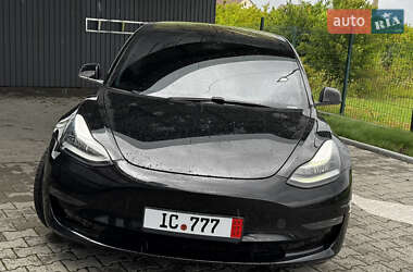 Седан Tesla Model 3 2018 в 