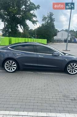 Седан Tesla Model 3 2018 в 