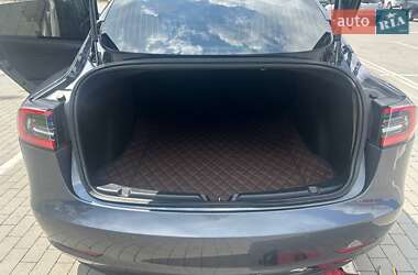 Седан Tesla Model 3 2018 в 