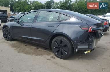Седан Tesla Model 3 2024 в 