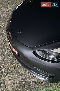 Седан Tesla Model 3 2022 в Києві
