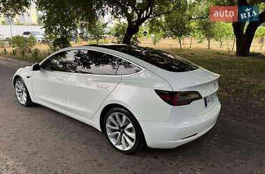 Седан Tesla Model 3 2018 в 