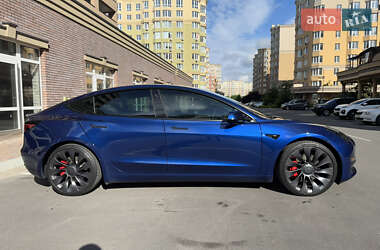Седан Tesla Model 3 2021 в 