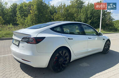 Седан Tesla Model 3 2021 в 