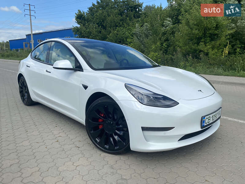 Седан Tesla Model 3 2021 в Киеве