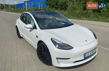 Седан Tesla Model 3 2021 в 