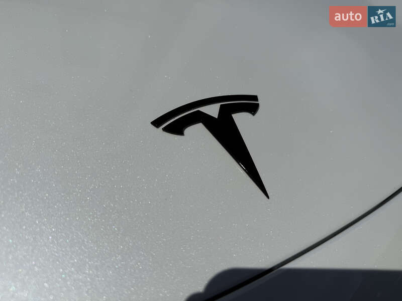 Седан Tesla Model 3 2021 в Дніпрі