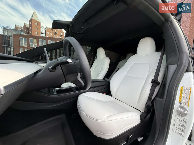 Седан Tesla Model 3 2021 в Дніпрі