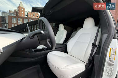 Седан Tesla Model 3 2021 в 