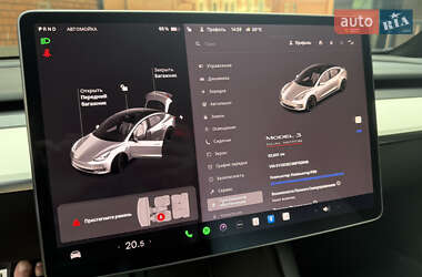 Седан Tesla Model 3 2021 в 