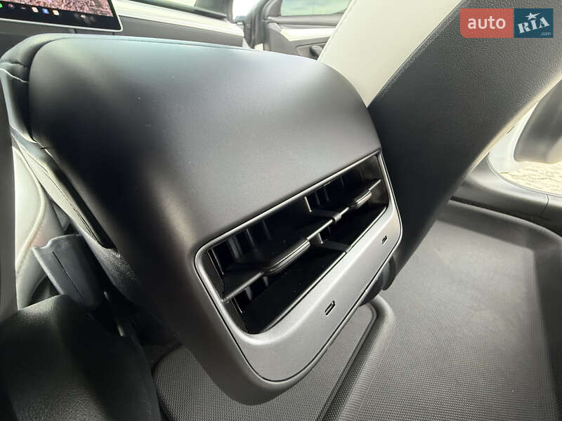 Седан Tesla Model 3 2021 в Дніпрі