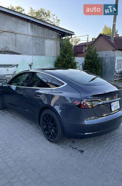 Седан Tesla Model 3 2018 в 