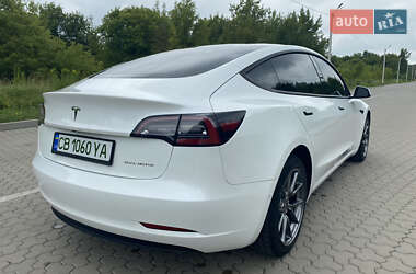 Седан Tesla Model 3 2021 в 