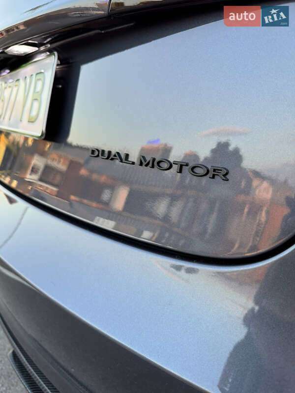 Седан Tesla Model 3 2023 в Києві