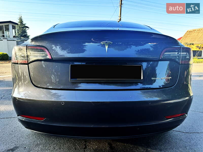 Седан Tesla Model 3 2022 в Вінниці