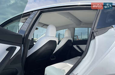 Седан Tesla Model 3 2019 в 
