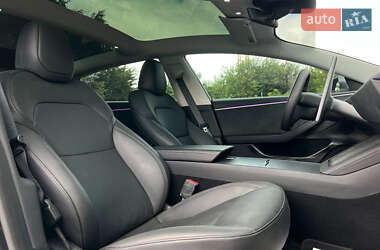 Седан Tesla Model 3 2024 в 