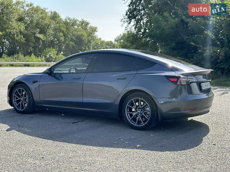 Седан Tesla Model 3 2022 в Хмельницькому