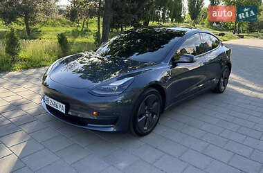 Седан Tesla Model 3 2022 в Львові