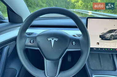 Седан Tesla Model 3 2023 в 