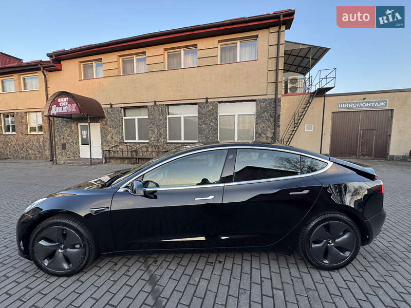Седан Tesla Model 3 2019 в Владимире