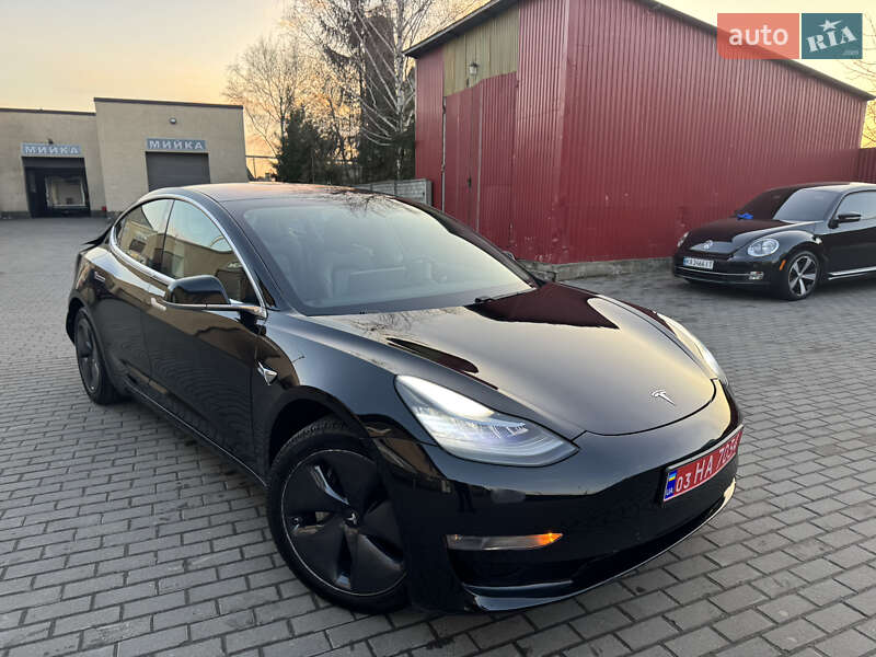 Седан Tesla Model 3 2019 в Владимире