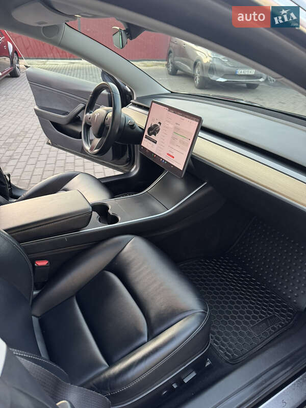Седан Tesla Model 3 2019 в Владимире