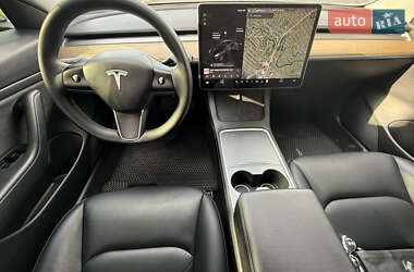 Седан Tesla Model 3 2020 в 