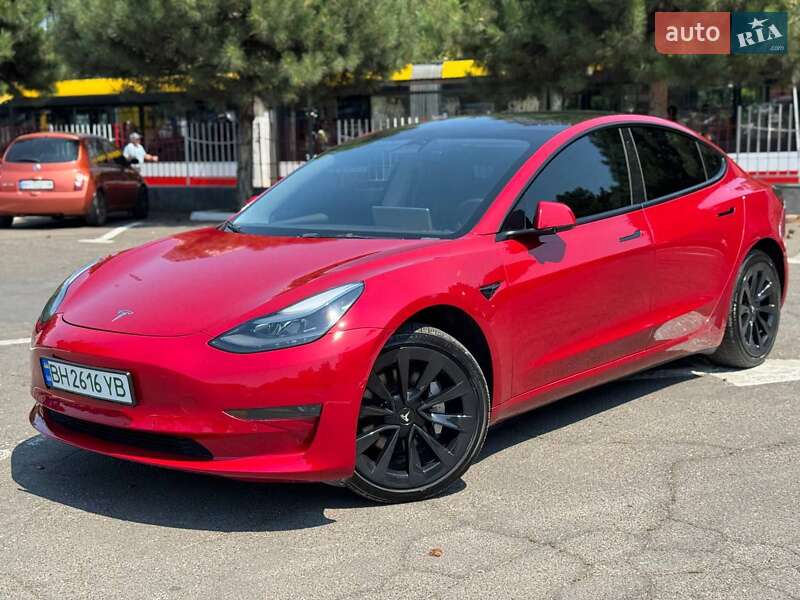Tesla Model 3 2022