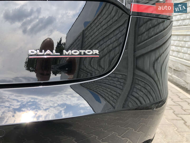 Седан Tesla Model 3 2019 в Києві