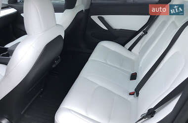 Седан Tesla Model 3 2019 в Киеве