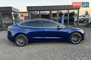 Седан Tesla Model 3 2018 в 