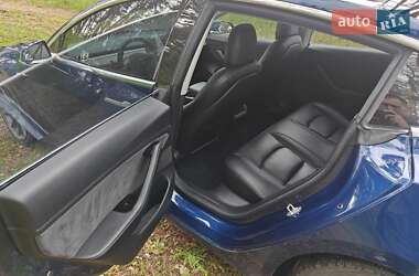Седан Tesla Model 3 2018 в 