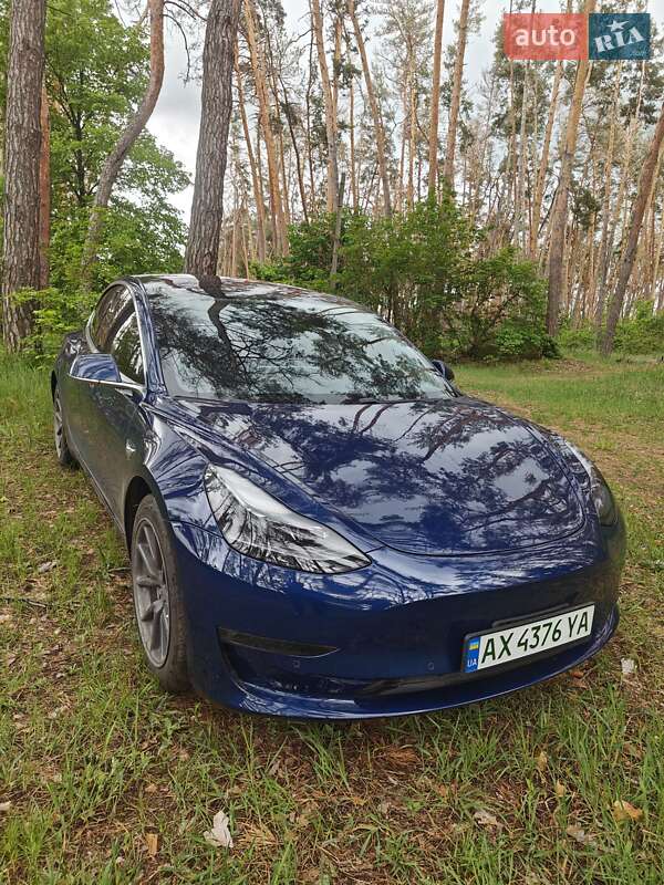 Седан Tesla Model 3 2018 в Харькове