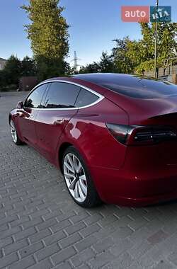 Седан Tesla Model 3 2018 в 
