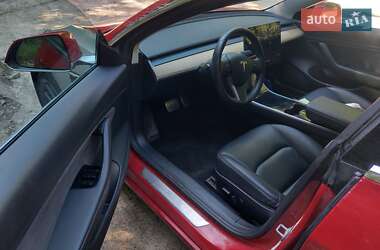 Седан Tesla Model 3 2019 в 