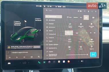 Седан Tesla Model 3 2019 в 