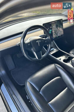 Седан Tesla Model 3 2018 в 