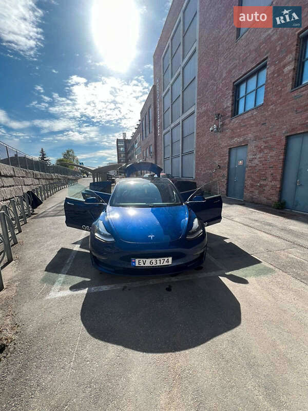 Tesla Model 3 2019