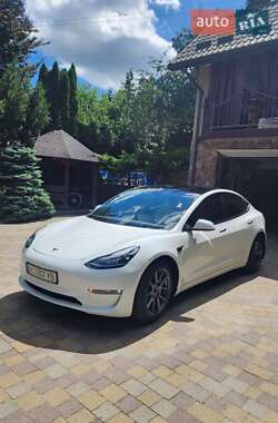 Седан Tesla Model 3 2021 в Львове
