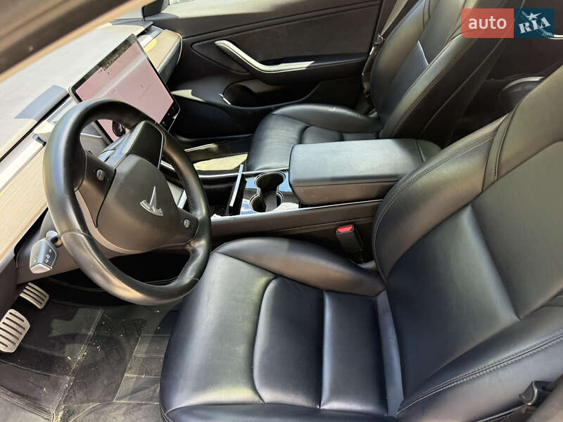 Седан Tesla Model 3 2018 в Одессе