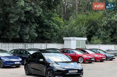 Седан Tesla Model 3 2021 в 