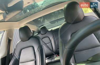 Седан Tesla Model 3 2019 в 