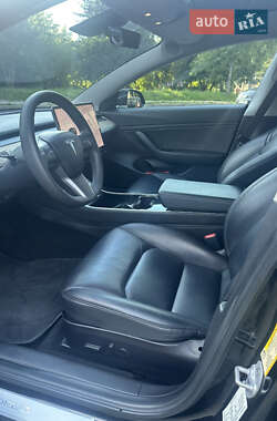 Седан Tesla Model 3 2019 в 