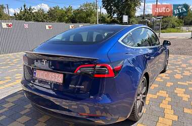 Седан Tesla Model 3 2019 в 