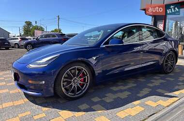 Седан Tesla Model 3 2019 в 