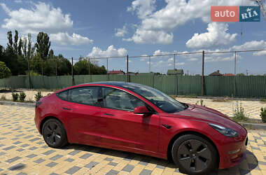 Седан Tesla Model 3 2020 в 