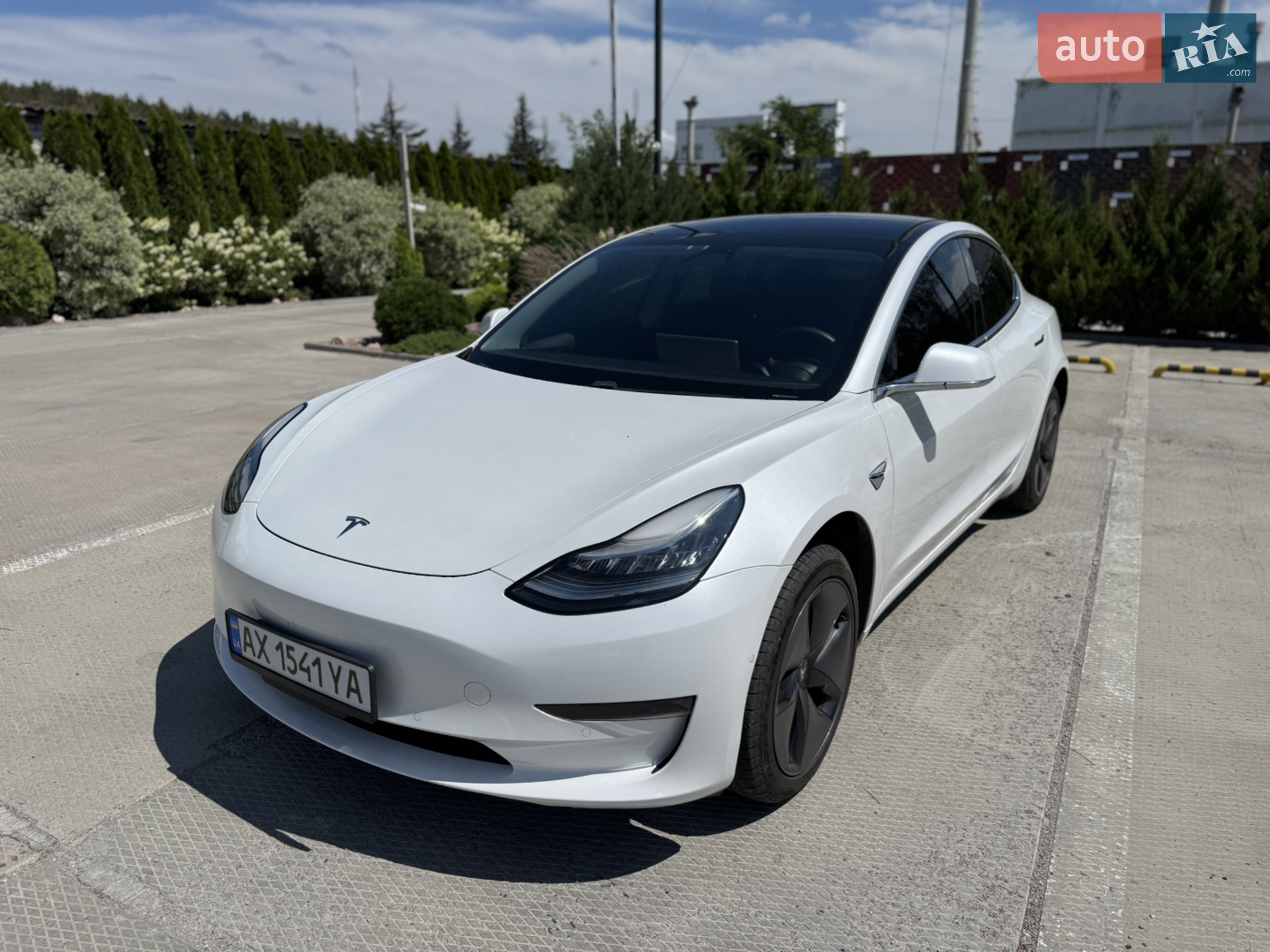 2020 Tesla Model 3 - фото 1