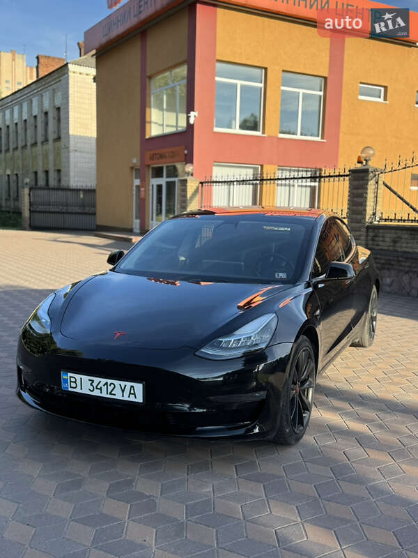 Седан Tesla Model 3 2019 в Лубнах
