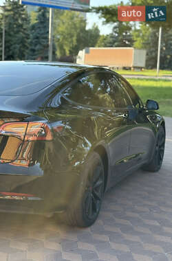Седан Tesla Model 3 2019 в 